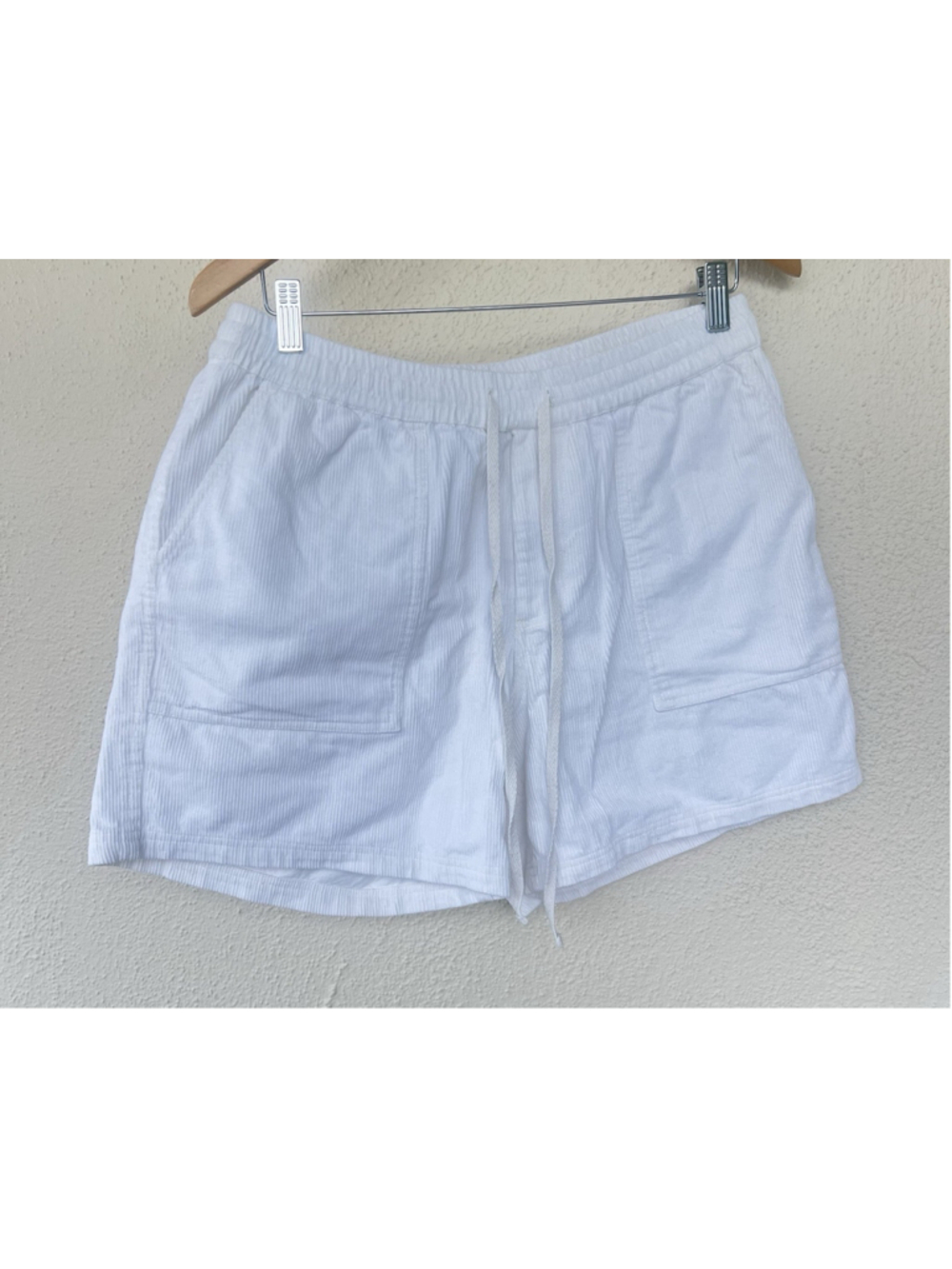 Gimaguas White Ribbed Textured Shorts Large Elastic Waist Beach Coastal Lounge